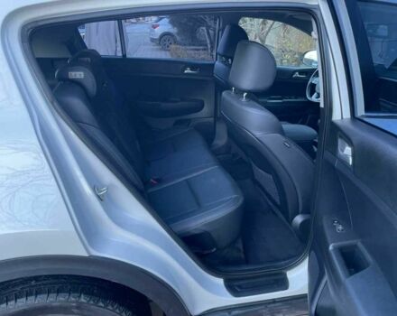 Білий Кіа Sportage, об'ємом двигуна 2 л та пробігом 69 тис. км за 16800 $, фото 6 на Automoto.ua
