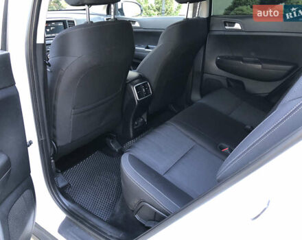 Белый Киа Sportage, объемом двигателя 1.6 л и пробегом 191 тыс. км за 16700 $, фото 34 на Automoto.ua