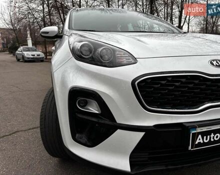 Белый Киа Sportage, объемом двигателя 1.6 л и пробегом 61 тыс. км за 19990 $, фото 8 на Automoto.ua