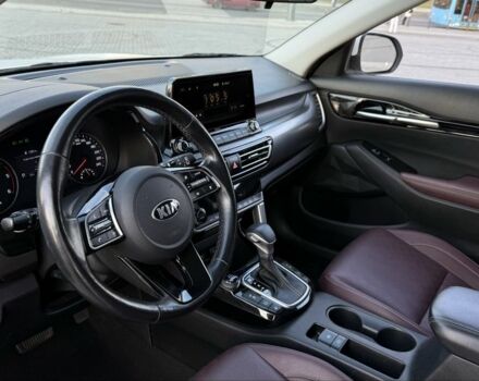 Белый Киа Sportage, объемом двигателя 1.6 л и пробегом 180 тыс. км за 22000 $, фото 5 на Automoto.ua