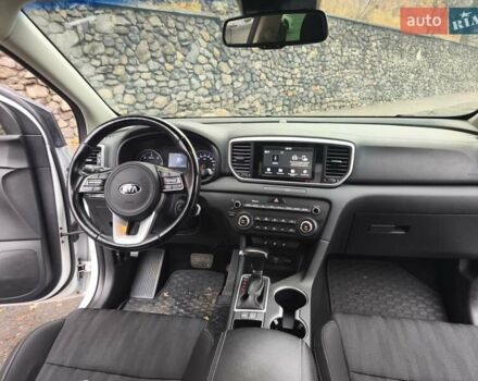 Белый Киа Sportage, объемом двигателя 1.6 л и пробегом 151 тыс. км за 19500 $, фото 27 на Automoto.ua