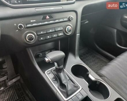 Белый Киа Sportage, объемом двигателя 1.59 л и пробегом 53 тыс. км за 16950 $, фото 27 на Automoto.ua