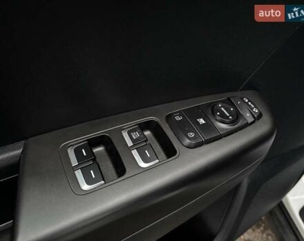 Белый Киа Sportage, объемом двигателя 1.6 л и пробегом 61 тыс. км за 19990 $, фото 18 на Automoto.ua