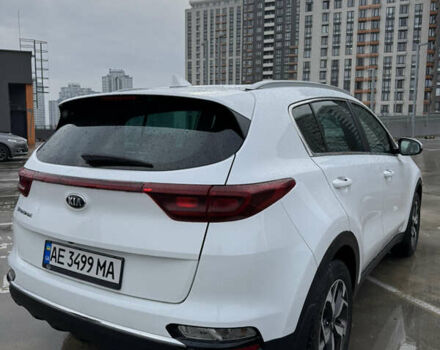 Білий Кіа Sportage, об'ємом двигуна 1.59 л та пробігом 180 тис. км за 15600 $, фото 3 на Automoto.ua