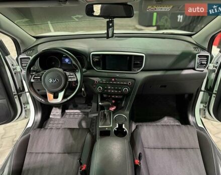 Білий Кіа Sportage, об'ємом двигуна 1.6 л та пробігом 72 тис. км за 18900 $, фото 5 на Automoto.ua