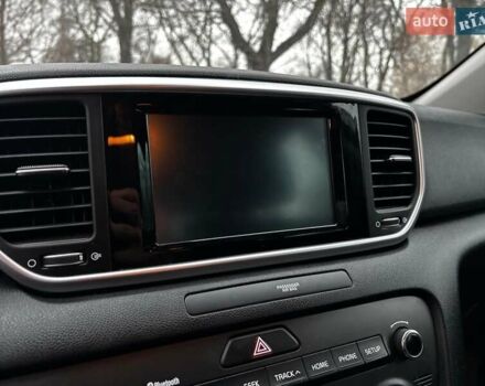 Белый Киа Sportage, объемом двигателя 1.6 л и пробегом 61 тыс. км за 19990 $, фото 21 на Automoto.ua