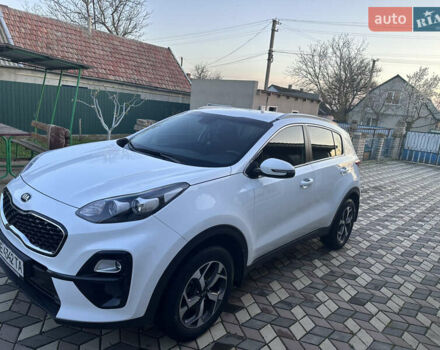 Білий Кіа Sportage, об'ємом двигуна 1.6 л та пробігом 144 тис. км за 18000 $, фото 2 на Automoto.ua