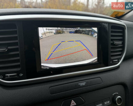 Білий Кіа Sportage, об'ємом двигуна 1.59 л та пробігом 50 тис. км за 17799 $, фото 9 на Automoto.ua