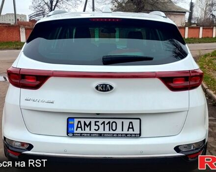 Белый Киа Sportage, объемом двигателя 1.6 л и пробегом 22 тыс. км за 20900 $, фото 2 на Automoto.ua