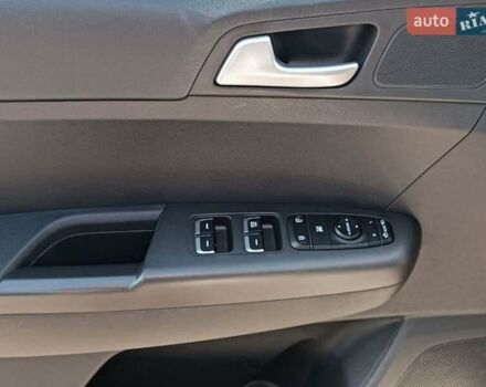 Білий Кіа Sportage, об'ємом двигуна 1.6 л та пробігом 93 тис. км за 18200 $, фото 13 на Automoto.ua