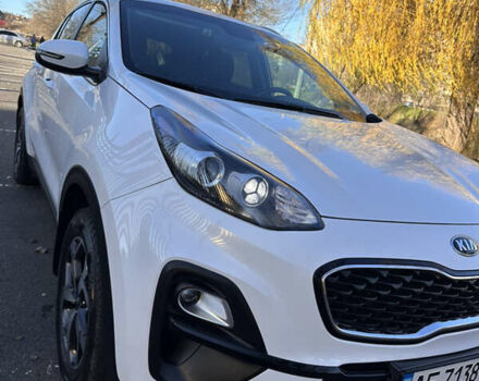 Білий Кіа Sportage, об'ємом двигуна 1.59 л та пробігом 69 тис. км за 17500 $, фото 6 на Automoto.ua