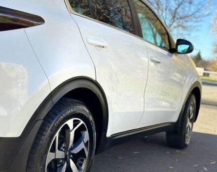 Білий Кіа Sportage, об'ємом двигуна 1.59 л та пробігом 69 тис. км за 17500 $, фото 8 на Automoto.ua