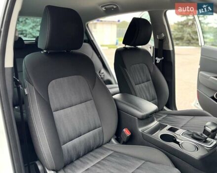 Білий Кіа Sportage, об'ємом двигуна 1.6 л та пробігом 84 тис. км за 20500 $, фото 50 на Automoto.ua
