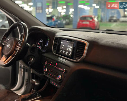 Білий Кіа Sportage, об'ємом двигуна 1.6 л та пробігом 80 тис. км за 21000 $, фото 15 на Automoto.ua