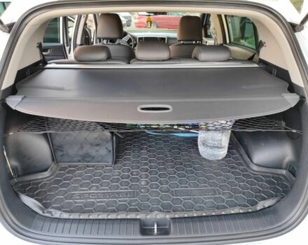 Белый Киа Sportage, объемом двигателя 0 л и пробегом 125 тыс. км за 21590 $, фото 4 на Automoto.ua