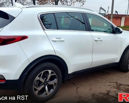 Белый Киа Sportage, объемом двигателя 1.6 л и пробегом 22 тыс. км за 20900 $, фото 3 на Automoto.ua