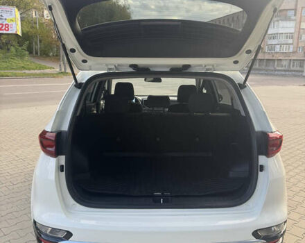 Білий Кіа Sportage, об'ємом двигуна 2.36 л та пробігом 47 тис. км за 17500 $, фото 9 на Automoto.ua