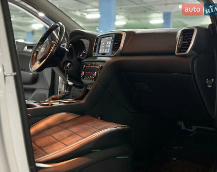 Білий Кіа Sportage, об'ємом двигуна 1.6 л та пробігом 80 тис. км за 21000 $, фото 14 на Automoto.ua