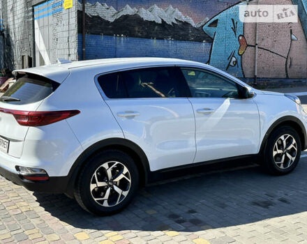 Белый Киа Sportage, объемом двигателя 1.6 л и пробегом 48 тыс. км за 18900 $, фото 8 на Automoto.ua