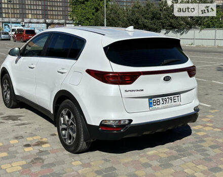 Белый Киа Sportage, объемом двигателя 1.6 л и пробегом 48 тыс. км за 18900 $, фото 13 на Automoto.ua