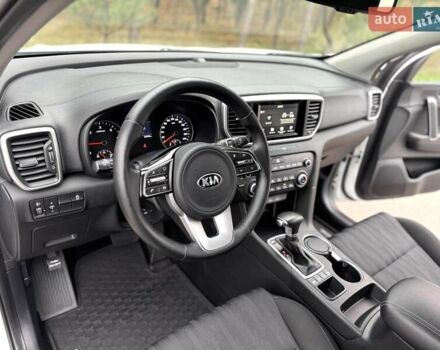 Білий Кіа Sportage, об'ємом двигуна 1.6 л та пробігом 84 тис. км за 20500 $, фото 28 на Automoto.ua