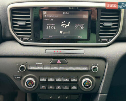 Білий Кіа Sportage, об'ємом двигуна 1.6 л та пробігом 80 тис. км за 21000 $, фото 23 на Automoto.ua