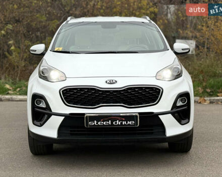 Білий Кіа Sportage, об'ємом двигуна 1.59 л та пробігом 50 тис. км за 17799 $, фото 1 на Automoto.ua