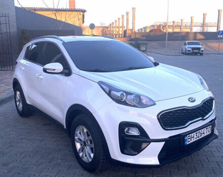 Белый Киа Sportage, объемом двигателя 1.6 л и пробегом 69 тыс. км за 20500 $, фото 2 на Automoto.ua