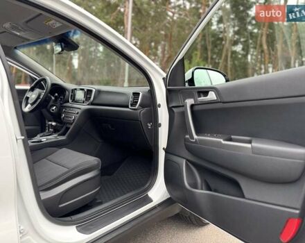 Білий Кіа Sportage, об'ємом двигуна 1.6 л та пробігом 84 тис. км за 20500 $, фото 47 на Automoto.ua