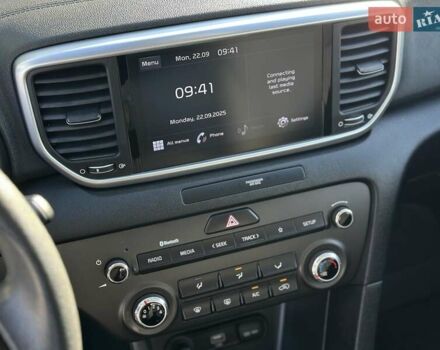 Белый Киа Sportage, объемом двигателя 1.59 л и пробегом 139 тыс. км за 16932 $, фото 8 на Automoto.ua