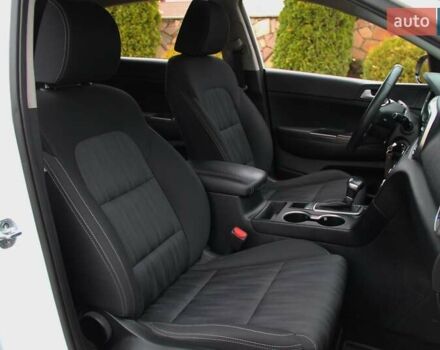 Белый Киа Sportage, объемом двигателя 1.6 л и пробегом 136 тыс. км за 18500 $, фото 23 на Automoto.ua