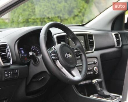 Белый Киа Sportage, объемом двигателя 1.6 л и пробегом 136 тыс. км за 18500 $, фото 16 на Automoto.ua