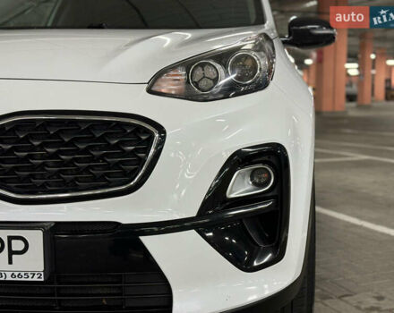 Білий Кіа Sportage, об'ємом двигуна 1.6 л та пробігом 80 тис. км за 21000 $, фото 12 на Automoto.ua
