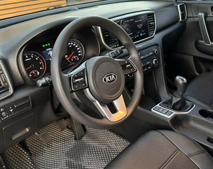 Белый Киа Sportage, объемом двигателя 1.6 л и пробегом 51 тыс. км за 17500 $, фото 12 на Automoto.ua