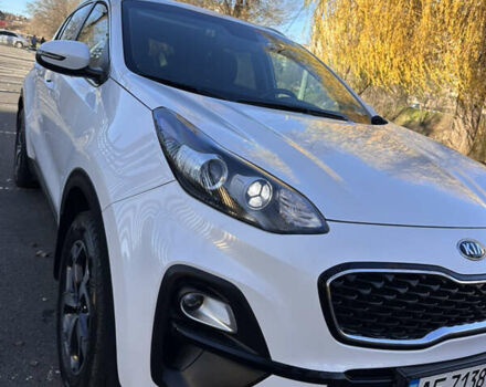 Білий Кіа Sportage, об'ємом двигуна 1.59 л та пробігом 69 тис. км за 17500 $, фото 45 на Automoto.ua