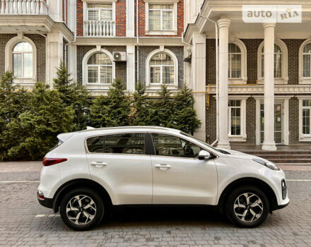 Білий Кіа Sportage, об'ємом двигуна 1.59 л та пробігом 41 тис. км за 18990 $, фото 2 на Automoto.ua