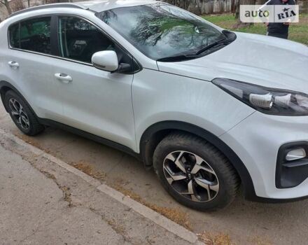 Білий Кіа Sportage, об'ємом двигуна 1.59 л та пробігом 49 тис. км за 17500 $, фото 5 на Automoto.ua