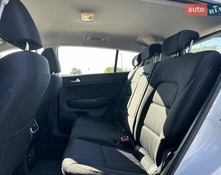 Белый Киа Sportage, объемом двигателя 1.59 л и пробегом 139 тыс. км за 16932 $, фото 16 на Automoto.ua