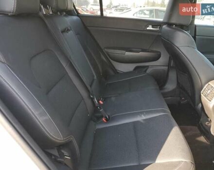 Белый Киа Sportage, объемом двигателя 2.4 л и пробегом 107 тыс. км за 4300 $, фото 9 на Automoto.ua