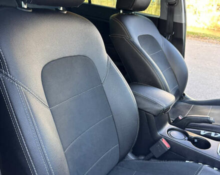 Білий Кіа Sportage, об'ємом двигуна 1.59 л та пробігом 69 тис. км за 17500 $, фото 36 на Automoto.ua