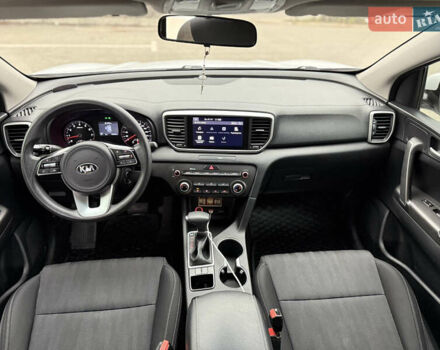 Білий Кіа Sportage, об'ємом двигуна 1.59 л та пробігом 105 тис. км за 17300 $, фото 16 на Automoto.ua