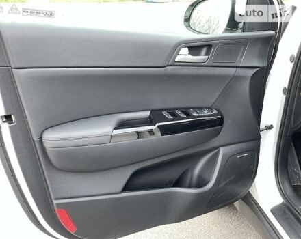 Белый Киа Sportage, объемом двигателя 2.4 л и пробегом 5 тыс. км за 24500 $, фото 24 на Automoto.ua