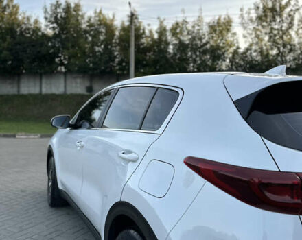 Белый Киа Sportage, объемом двигателя 1.6 л и пробегом 51 тыс. км за 17500 $, фото 8 на Automoto.ua