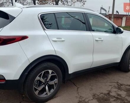 Белый Киа Sportage, объемом двигателя 1.59 л и пробегом 22 тыс. км за 20900 $, фото 2 на Automoto.ua