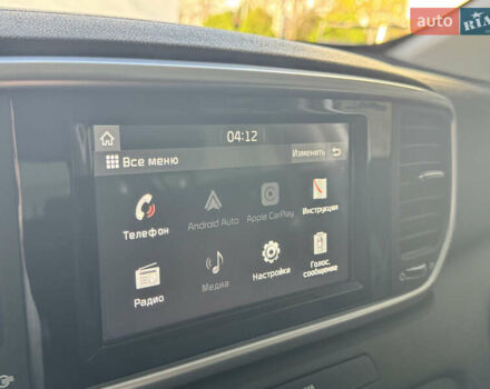 Білий Кіа Sportage, об'ємом двигуна 1.59 л та пробігом 137 тис. км за 16800 $, фото 19 на Automoto.ua
