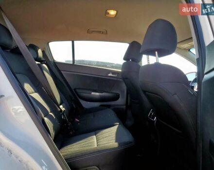 Белый Киа Sportage, объемом двигателя 2.36 л и пробегом 132 тыс. км за 3200 $, фото 10 на Automoto.ua