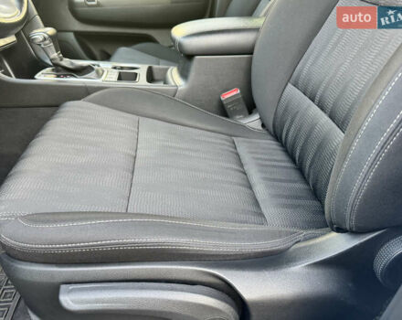 Білий Кіа Sportage, об'ємом двигуна 1.59 л та пробігом 137 тис. км за 16800 $, фото 9 на Automoto.ua