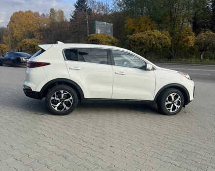 Білий Кіа Sportage, об'ємом двигуна 2.36 л та пробігом 47 тис. км за 17500 $, фото 5 на Automoto.ua