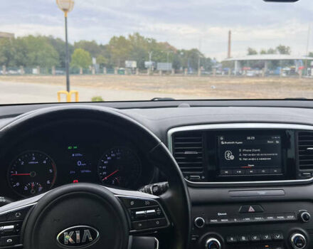Білий Кіа Sportage, об'ємом двигуна 1.6 л та пробігом 127 тис. км за 18600 $, фото 11 на Automoto.ua