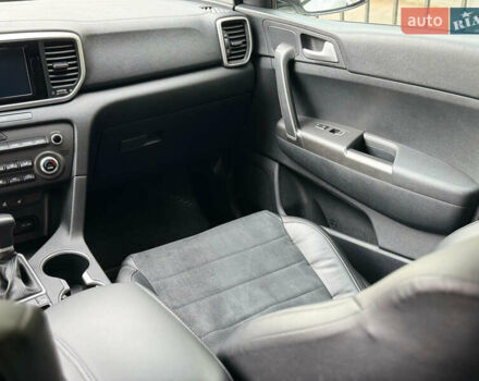 Білий Кіа Sportage, об'ємом двигуна 1.6 л та пробігом 80 тис. км за 21000 $, фото 18 на Automoto.ua